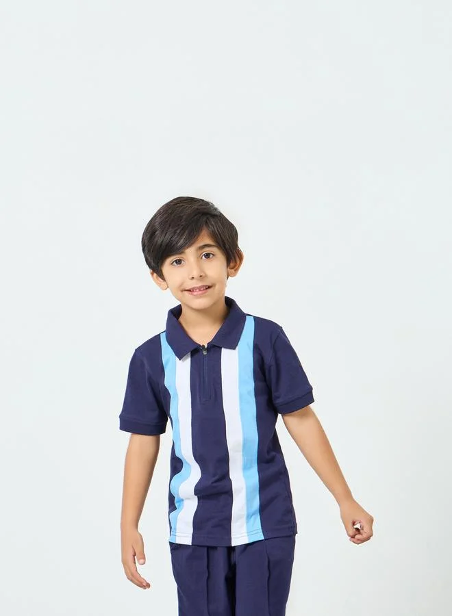 ستايلي مجموعة من بولو بنمط كتل الالوان وشورت